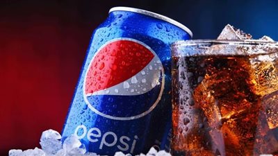 توقعوا زيادة الأسعار.. الجشع يكبد بعض التجار خسائر قوية بسبب تخزين مشروبات بيبسي