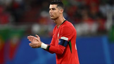 هل يشكل رونالدو حضورًا مزعجًا في غرفة تبديل ملابس البرتغال؟