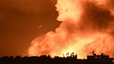 انتشال جثث 5 شهداء ووقوع إصابات جراء استهداف الاحتلال الإسرائيلي لـ 3 منازل في مدينة غزة| بث مباشر 