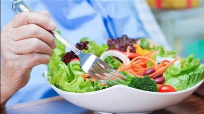 تناول الفواكه والخضراوات في سن الشباب يعزز صحة العقل في مرحلة الشيخوخة | دراسة