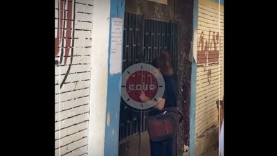 رأفة بها.. دخول طالبة لجنة الإنجليزي بالجيزة بعد مرور ساعة من الوقت| خاص