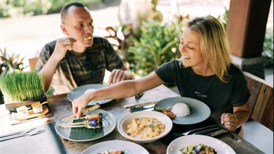 دراسة: ما يتناوله الناس في سن الأربعين يؤثر على صحتهم في عمر السبعين