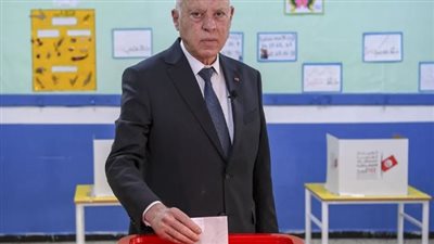 أكتوبر المقبل.. قيس سعيد يعلن عن موعد الانتحابات الرئاسية التونسية 