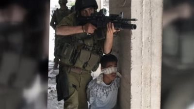 ردًا على مقاطع فيديو متداولة.. أمريكا تدعو جيش الاحتلال لللتحقيق في استخدام المدنيين الفلسطينيين دروعًا بشرية