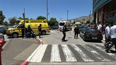 إعلام إسرائيلي: إصابة جنديين في حادث طعن بمركز تجاري 