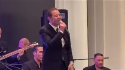 مدحت صالح يحيي حفلًا لهيئة التأمين الصحي برعاية شركات أدوية