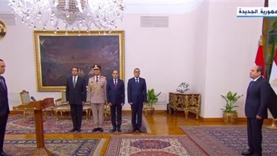 أحمد ضاهر يؤدي اليمين الدستورية نائبًا لوزير التعليم