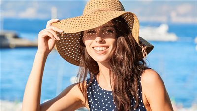 طرق حماية الشعر في الصيف.. 7 نصائح وماسكات لشعر صحي وغير تالف