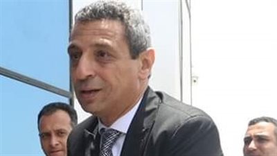 محافظ السويس: توصيل الصرف الصحي للمناطق المحرومة وحل مشكلة انقطاع المياه ببعض القرى والمدن