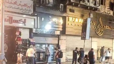 بعد غلق المحال التجارية.. زحام على محلات المأكولات والمشروبات بالإسكندرية | بث مباشر