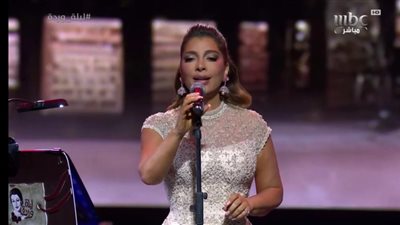 أصالة تغادر حفل ليلة وردة: بعتذر هخرج شوية وهرجع تاني