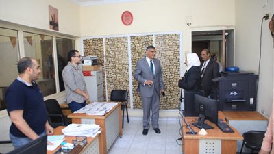 محافظ الجيزة يوجه بضرورة العمل الجماعي وتذليل المشكلات واستكمال تطبيق منظومة التحول الرقمي