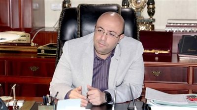 بعد توريد 180 ألف طن.. محافظ بني سويف: استمرار استقبال القمح بمواقع وصوامع التخزين