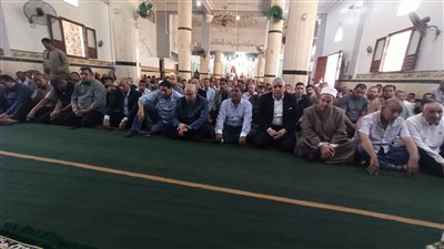 بحضور المحافظ.. تشييع جنازة رئيس هيئة مياه الشرب والصرف الصحي ببني سويف 