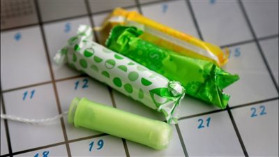 نسب عالية من الرصاص.. السدادات القطنية الخاصة بالدورة الشهرية تحتوي على معادن سامة| دراسة