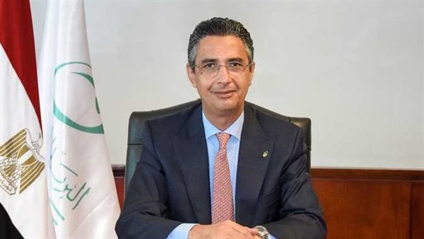 الدكتور شريف فاروق