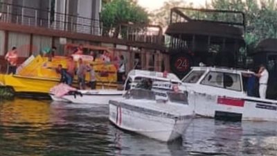 استخراج مصاب وجثة في حادث سقوط سيارة زفاف عروسين بالقاهرة