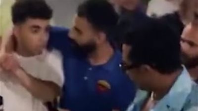 محمد رمضان يتجاهل خناقة الساحل وأزمة صفع الشاب وينشر فيديو التفاف الجمهور حوله