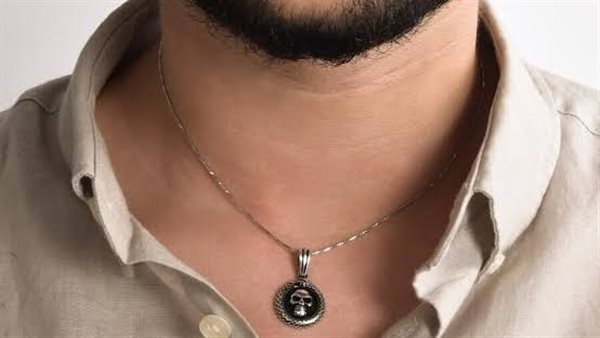 السلاسل الفضة للرجال