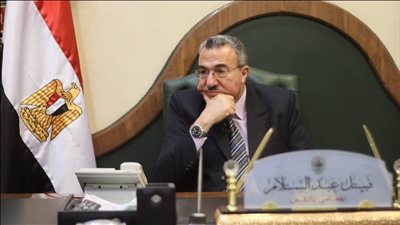 محامي زوجة سفاح التجمع: المتهم قتل ضحاياه بسادية مفرطة.. وموكلتي هربت منه لأنه كان بيضربها| بث مباشر