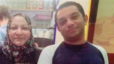 ممتنعة عن الطعام والدواء.. والدة القبطان المصري المتوفى برومانيا تناشد بإعادة جثمانه: عاوزة أدفنه