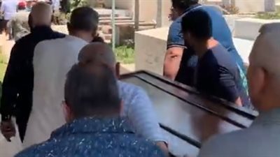 تشييع جنازة والدة الإعلامي محمد مصطفى شردي في مقابر الأسرة ببورسعيد | بث مباشر