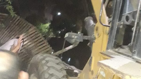 حملة ليلية لإزالة