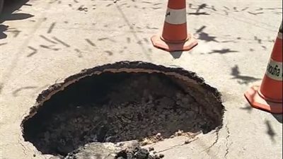 هبوط أرضي يؤدي لتصدع أكثر من 6 منازل بالمنوفية.. والأهالي: الحيطان شققت وملناش مكان نروحه|بث مباشر