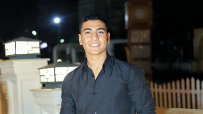 الأول على الجمهورية بالدبلومات الفنية: أتمنى الالتحاق بكلية التكنولوجيا الحيوية.. وربنا يكرمني بمنحة