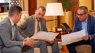 شركة العاصمة تستقبل القائم بأعمال السفارة الليبية لتحديد موعد استلام المقر الجديد