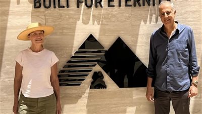 شقيقة إيلون ماسك تزور الأهرامات.. وتعد بزيارة مرتقبة مع شقيقها لمصر | صور