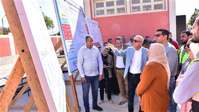 رفع كفاءة الطرق وسرعة تطوير الكورنيش.. توجيهات هامة من محافظ الأقصر في زيارته لإسنا 