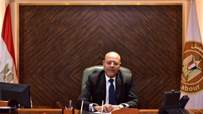  لقي مصرعه في حادث سير.. وزارة العمل تعلن إنهاء إجراءات نقل جثمان عامل مصري بالرياض 