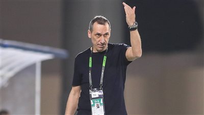 مدرب محمد شريف.. الخليج يعلن تولي جورجوس دونيس قيادة الفريق رسميًا