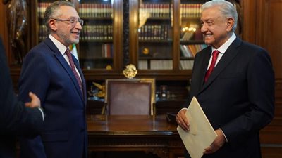 سفير مصر لدى المكسيك يقدم أوراق اعتماده للرئيس المكسيكي