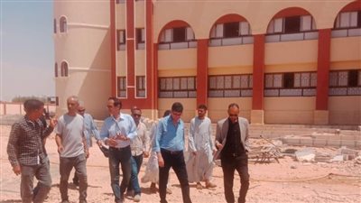 مسئولو مجلس الوزراء يتابعون سير العمل بمشروعات مدينة ملوي الجديدة 