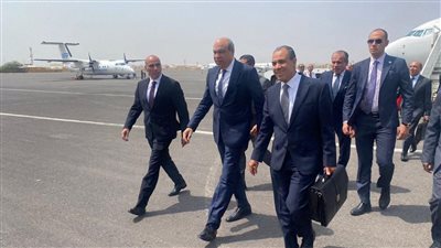 وزير الخارجية والهجرة يعقد مباحثات ثنائية مع نظيريه الجيبوتي والصومالي خلال تدشين خط الطيران المباشر بين الدول الثلاث