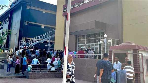 إقبال المواطنين على