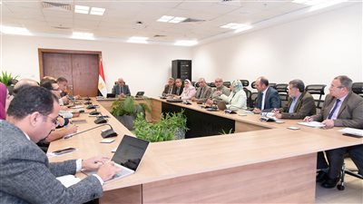 وزير الري يوجه باتخاذ الإجراءات اللازمة تجاه الزمامات المخالفة بترعة السويس