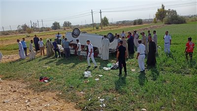 جثة و15 مصابًا بينهم أسرتين.. ننشر صور وأسماء ضحايا حادث انقلاب ميكروباص في قنا