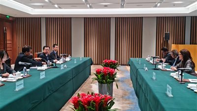 المشاط تدعو الصين لإتاحة المزيد من البرامج التدريبية والمنح الأكاديمية في مختلف المجالات