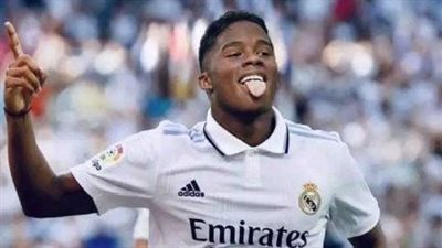 إندريك فيليبي: والدي بذل جهدًا لوضع الطعام على أطباقنا.. ووعدته بأن أصبح لاعبا محترفا