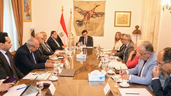 أول اجتماع للوزير