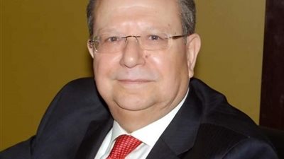  خبير مصرفي: تثبيت الفائدة قد يكون الخيار الأنسب 