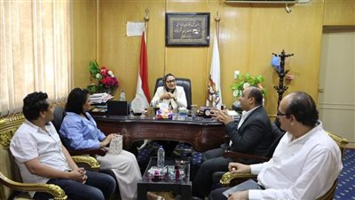 نائب محافظ الوادي الجديد تبحث إجراءات مشروع ميّكنة صندوق استصلاح الأراضي