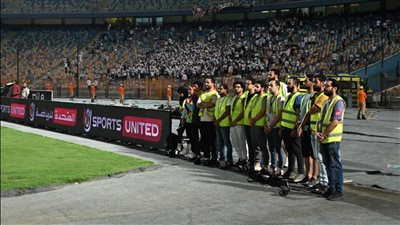 امتناع مصوري مباراة الزمالك وبلدية المحلة عن تصوير الفريقين بعد الاعتداء على زميلهم في لقاء سابق| فيديو