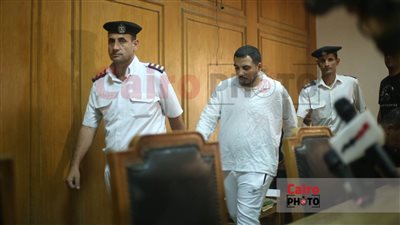 نشرة أخبار الحوادث| تأجيل محاكمة سفاح التجمع وتفاصيل بلاغ رضوى الشربيني ضد بلوجر شهير