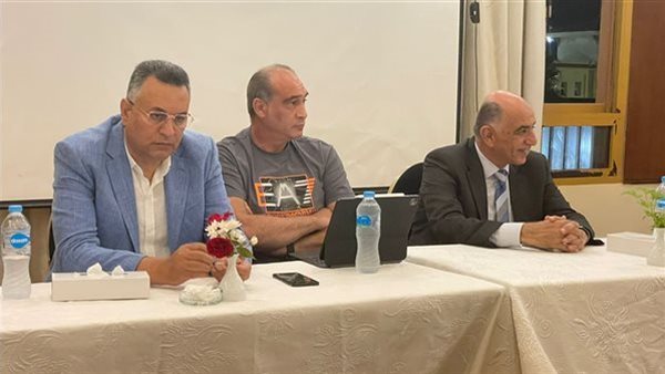 جلسة علي ماهر مع