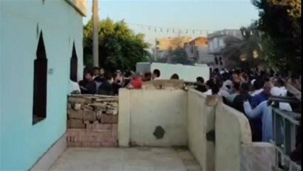 جانب من الجنازة