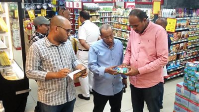 تشميع هايبر شهير خلال حملة مكبرة على الأسواق في أسوان